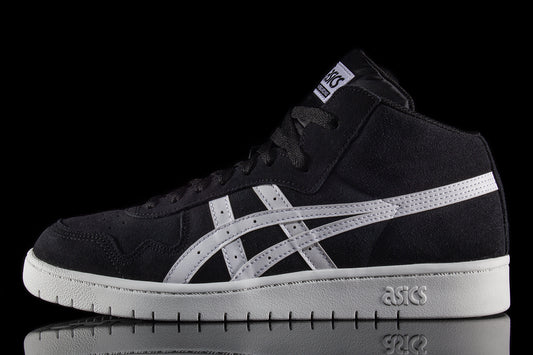Asics Skateboarding | Japan Pro
Style # 1201A920.401
Color : Arctic Sky / Black