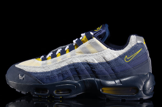 Nike SB - Air Max 95 x Eric Koston
Style # HQ8492-400
Color : Obsidian / Speed Yellow / Midnight Navy