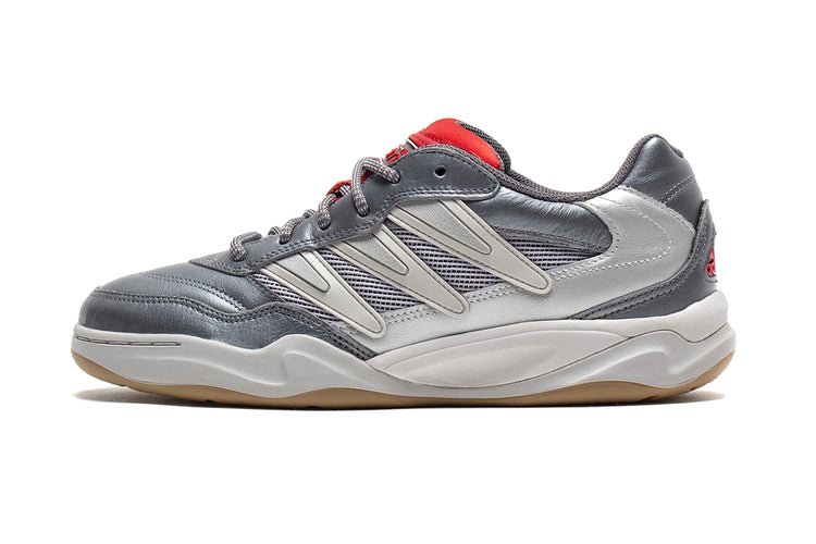 Adidas Originals - Predator 94 ST
Style # KI8595
Color : Iron / Metallic Silver / Better Scarlet