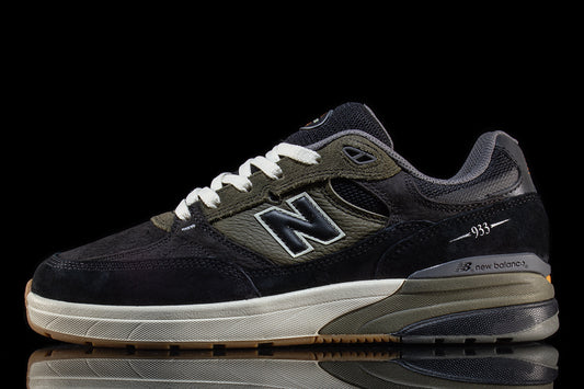 New Balance Numeric - Reynolds 933
Style # NM933BST
Color : Black / Dark Olive