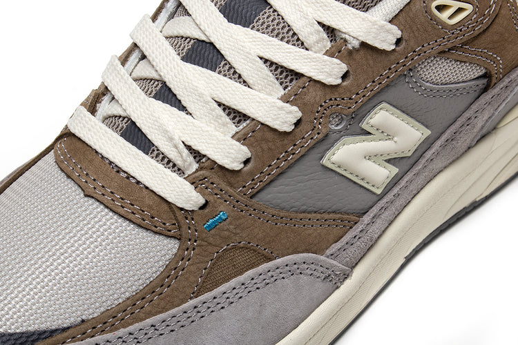 New Balance Numeric - 933
Style # UN933GRY
Color : Marblehead / Island Blue