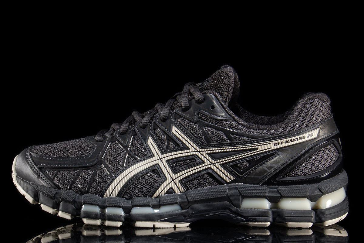 Asics - Gel-Kayano 20
Style # 1203A388.027
Color : Obsidian Grey / Oatmeal