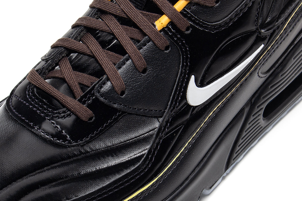 Nike - Air Max 90 SE
Style # IR5903-010
Color : Black / White / Gold Leaf / Pear