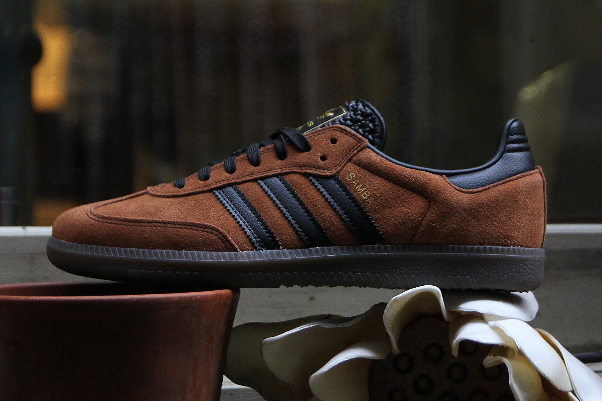 Adidas - Samba ADV
Style # HQ9286
Color : Dusky Bronze / Core Black / Gum