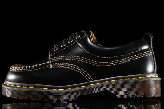 Dr. Martens - Lowell
Style # 31816001
Color : Black