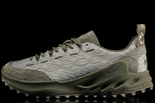 Keen - Jasper Zionic x 18 East
Style # 1032363
Color : Abbey Stone / Merm