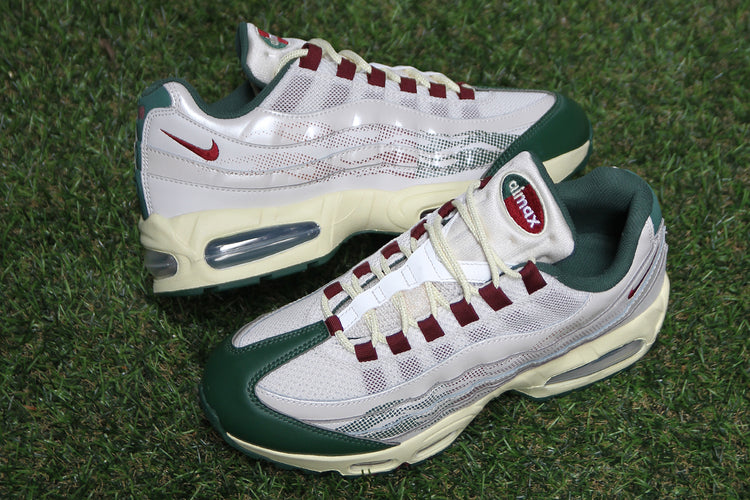 Nike - Air Max 95 Big Bubble SE
Style # IR5900-030
Color : Phantom / Team Red Fir / Alabaster