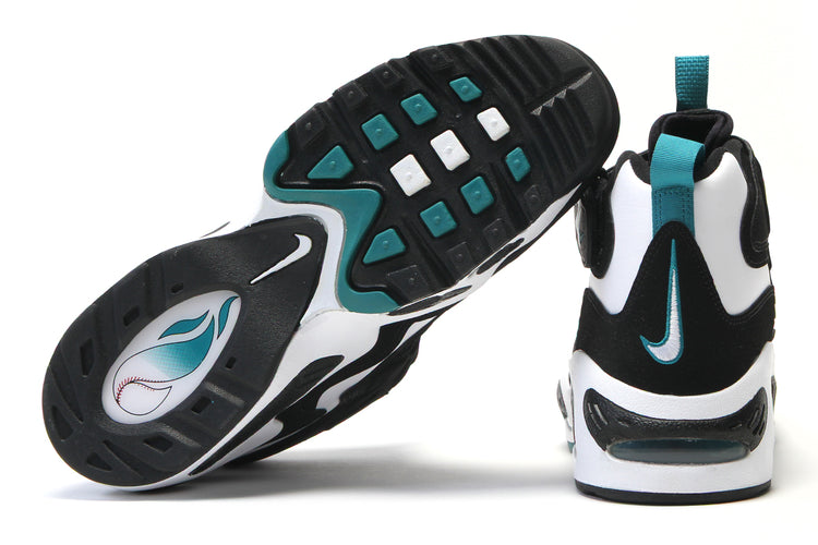 Nike - Air Griffey Max 1
Style # DD8558-100
Color : White / Black / Fresh Water