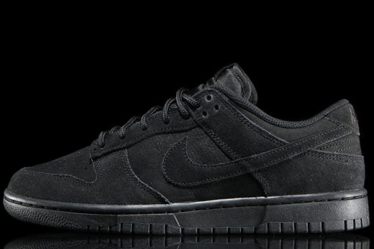 Nike - Dunk Low Retro SE
Style # IB6651-001
Color : Black / Black