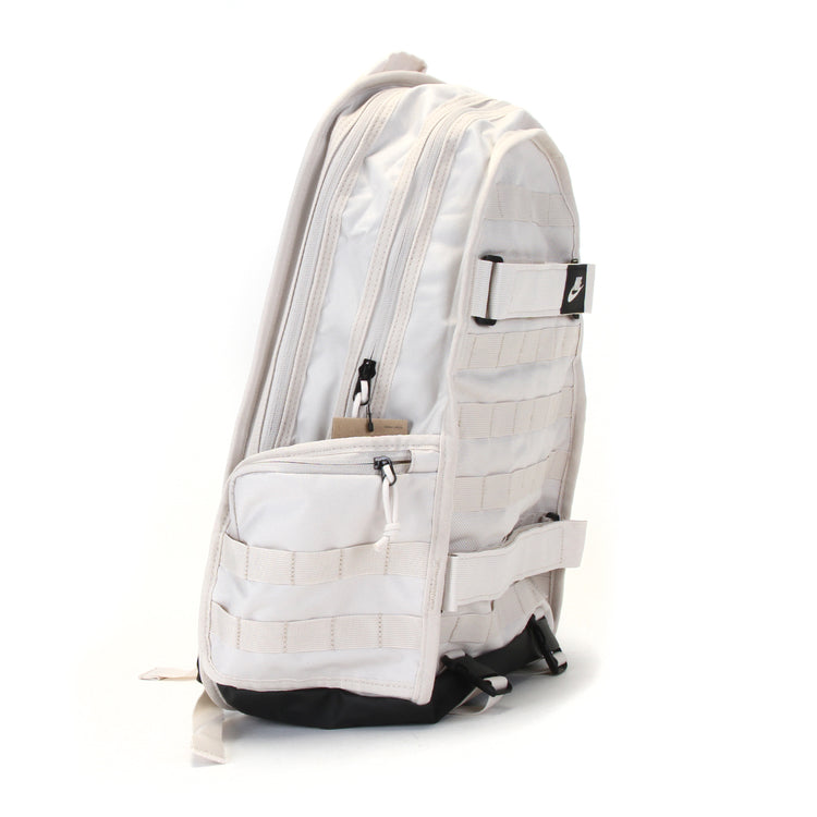 Nike - RPM Backpack 2.0
Style # FD7544-104
Color : LT Orewood Brown / Black
