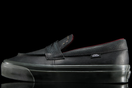 Vans OTW - LX Loafer 53
Style # VN000VATBLK1
Color : Hardware Black