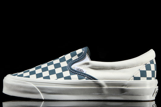 Vans OTW - LX Classic Slip-On 98
Style # VN000D9P12S1
Color : Checkerboard Stargazer